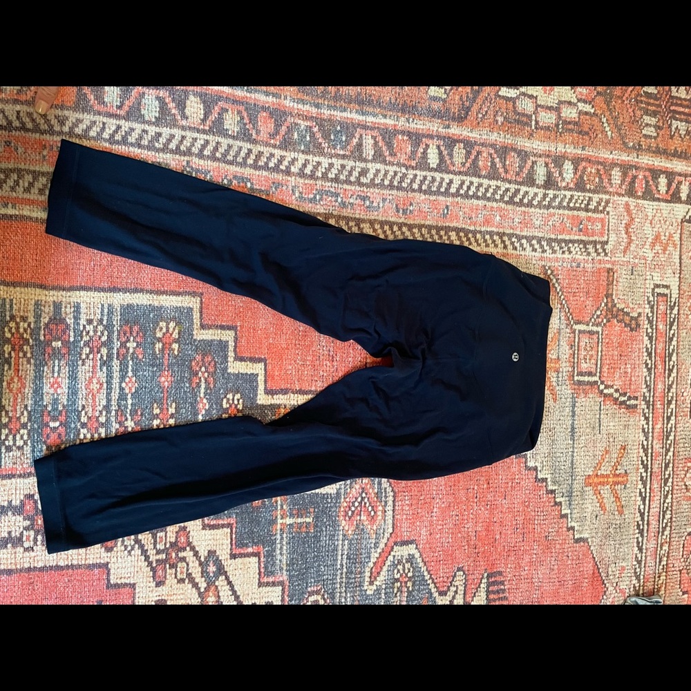 Lululemon align cropped leggings, size 6